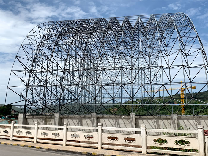 德令哈山寨矿储煤棚网架